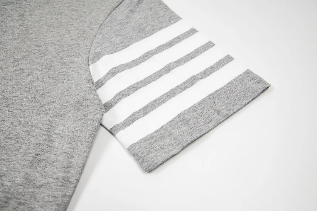 （Q 110） ， （ ， ） #T 26ss T ：Black White Navy Blue Light Gray Size：0 1 2 3 4